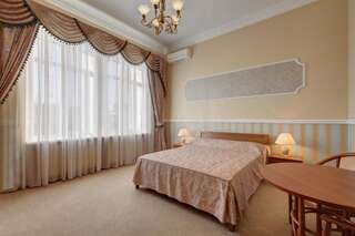 Гостиница Пекин Москва Улучшенный двухместный номер с 1 кроватью-7