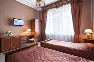 Гостиница Пекин Москва Улучшенный двухместный номер с 2 отдельными кроватями-2